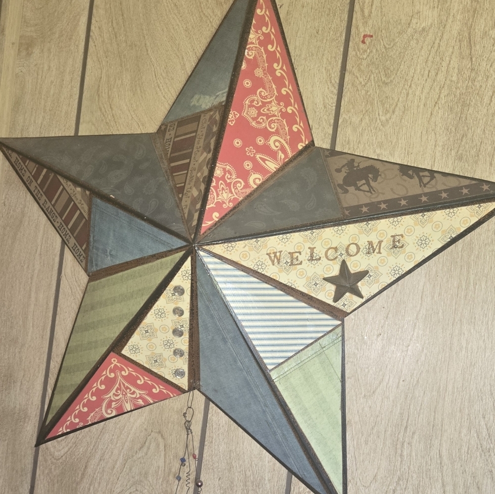Vintage Farmhouse-style Barn Star Calico Galvanized Welcome Sign - Picture 4 of 7